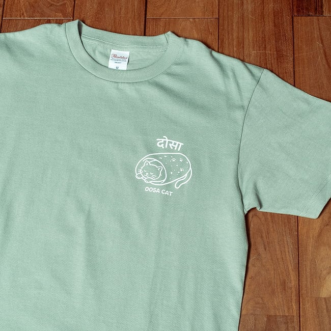 ドーサ布団に包まれて眠る猫 左胸ワンポイント 半袖Tシャツ 5.6oz 綿100%の選択用写真
