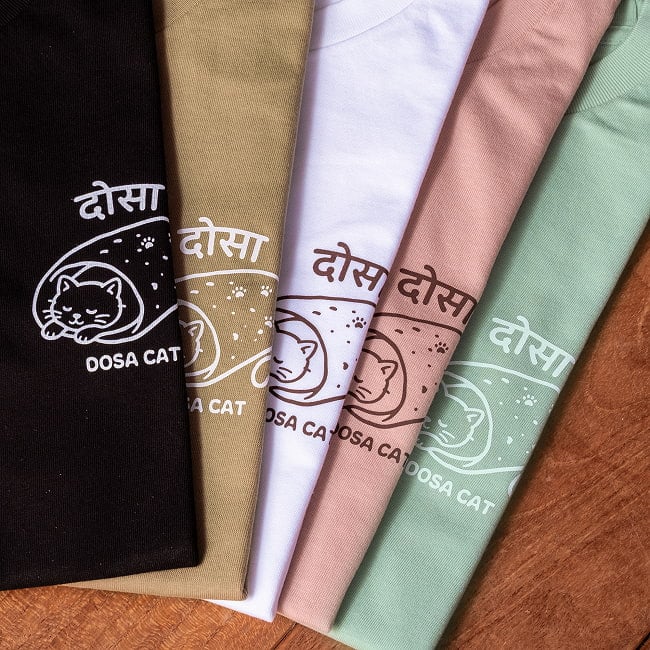 ドーサ布団に包まれて眠る猫 左胸ワンポイント 半袖Tシャツ 5.6oz 綿100% 9 - どちらのカラーもオススメです