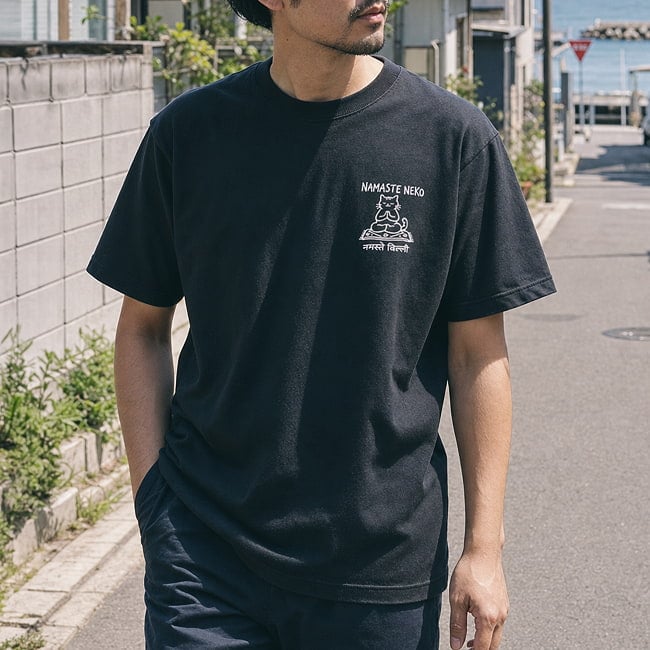 Namaste Neko　ナマステ猫　インド式のごあいさつ　左胸ワンポイント　半袖Tシャツ　5.6oz 綿100％ 10 - ユニセックスなので男性の方にも
