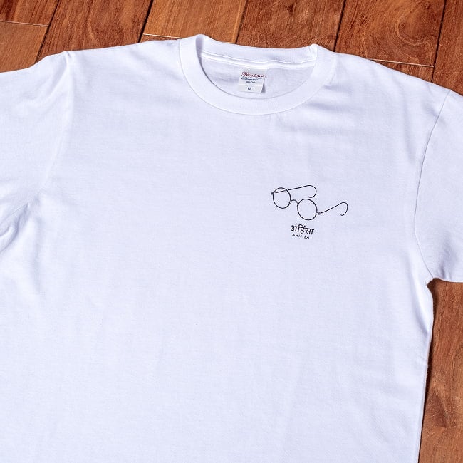 ガンジーメガネとアヒンサー　眼鏡だけで、誰だか分かる。　　左胸ワンポイント　半袖Tシャツ　5.6oz 綿100％ 11 - ホワイト(プリント色：ブラック)