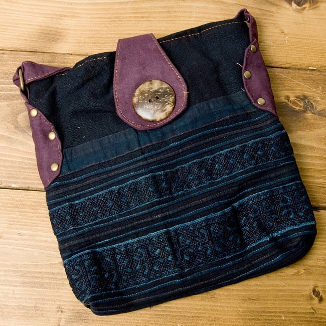 モン族刺繍のショルダーバッグ【パープル】 10 - こちらは選択項目Bのデザインです。