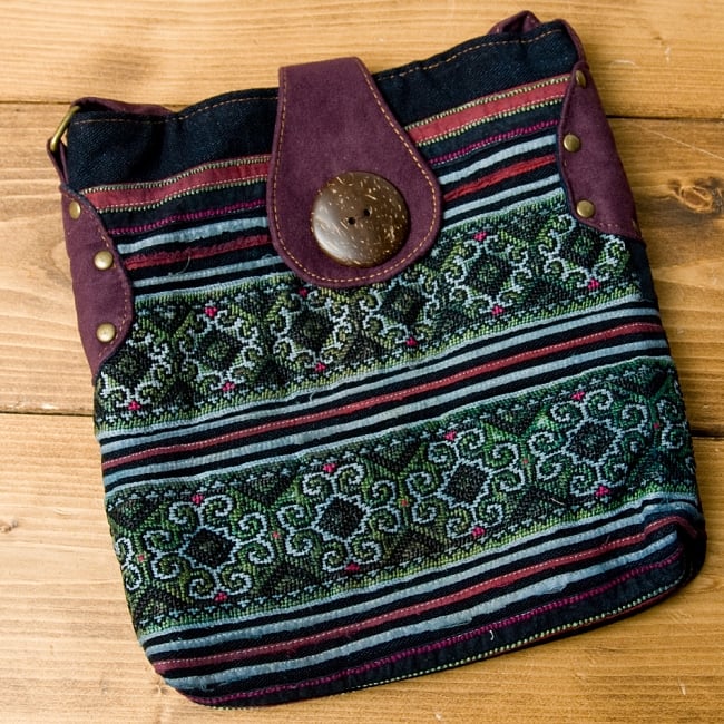 モン族刺繍のショルダーバッグ【パープル】 13 - こちらは選択項目Eのデザインです。