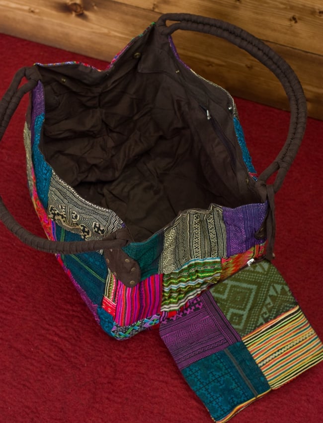 モン族刺繍のトートバッグ 10 - 中はこんな感じです