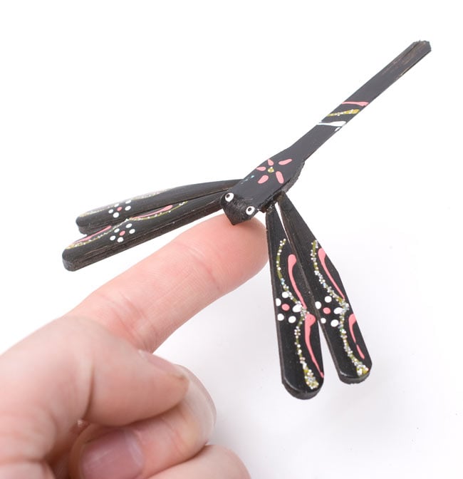 7cm】ベトナムの竹製トンボ【ヤジロベエ】 -黒 の通販 - TIRAKITA.COM