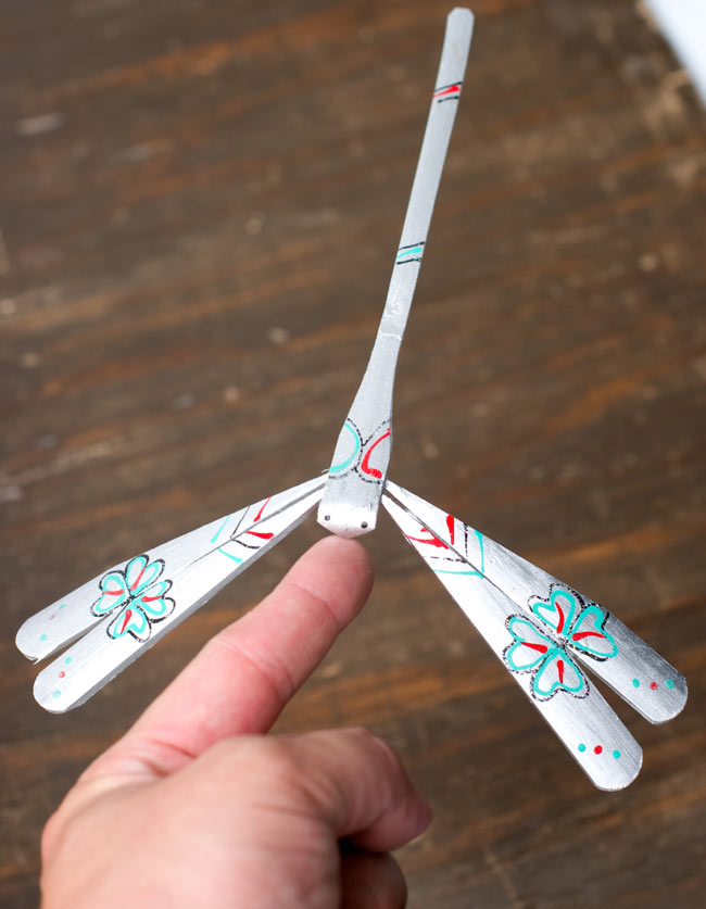 15cm】ベトナムの竹製トンボ【ヤジロベエ】 -銀色 の通販 - TIRAKITA.COM