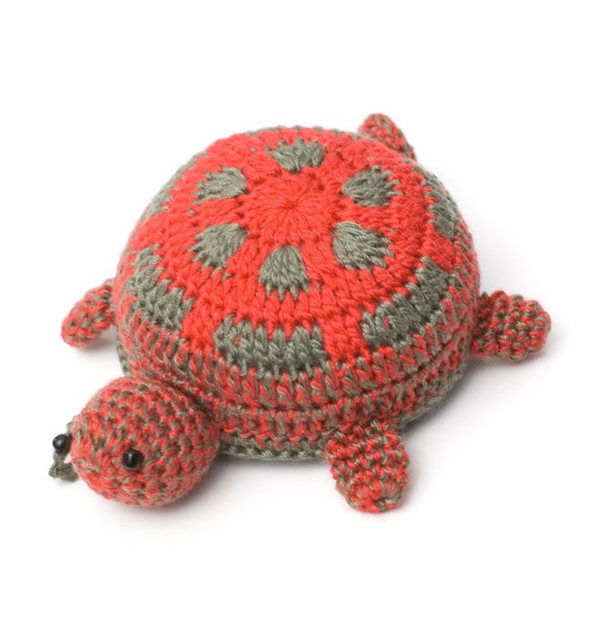 亀さんメジャー -ブラウン×レッド 2 - 角度を変えて撮影しました。