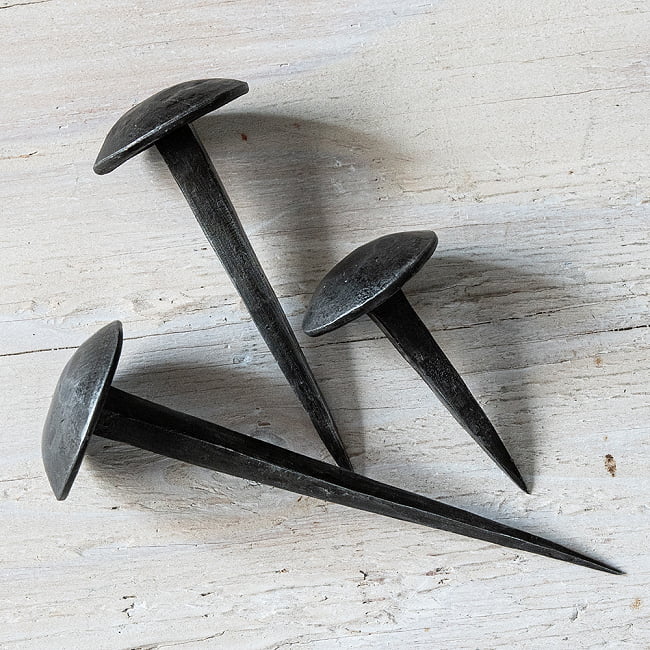 インドのアイアン 釘 ネイル - 槌目 【12cm】 3 - 日本の釘に比べ、かなり長いです